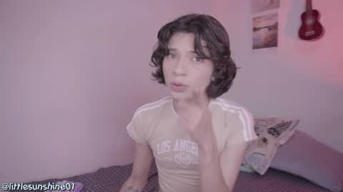 Snapshot of simon_bane01 chatting on February 7, 2025, 6:34 pm Little Sunshine online show from February 7, 2025, 6:34 pm