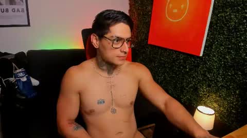 Snapshot of simon_cortes chatting on July 16, 2026, 12:00 pm Simon Cortes online show from July 16, 2026, 12:00 pm