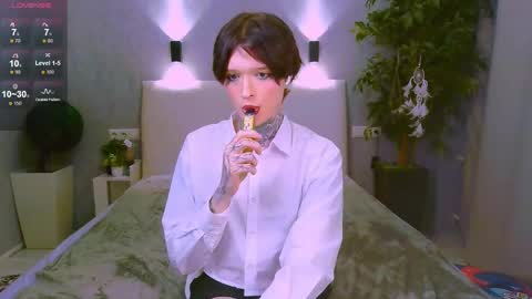 Simona online show from February 3, 2025, 1:08 pm