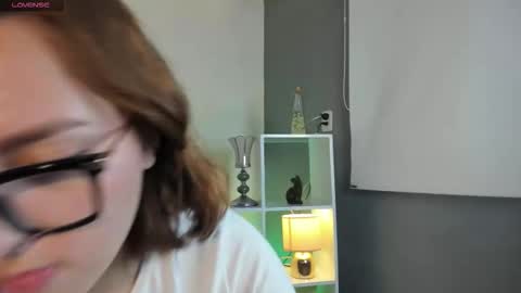 simonastar_ online show from February 13, 2026, 1:07 pm