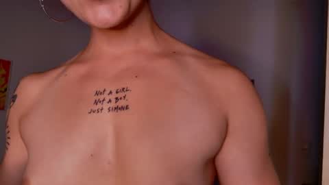 Snapshot of simone_4201 chatting on February 21, 2025, 11:22 am Sim. online show from February 21, 2025, 11:22 am