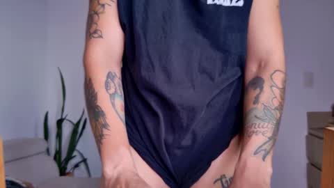 Snapshot of simone_4201 chatting on September 23, 2025, 12:19 pm Sim. online show from September 23, 2025, 12:19 pm