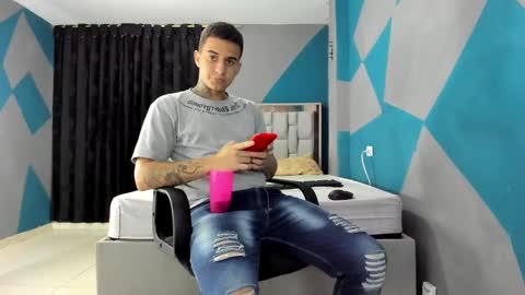 SIMON KELER online show from December 18, 2024, 3:26 am