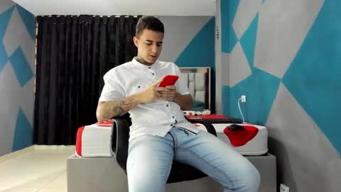 SIMON KELER online show from December 21, 2024, 4:03 pm