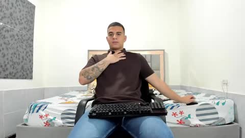 SIMON KELER online show from April 30, 2026, 12:33 pm