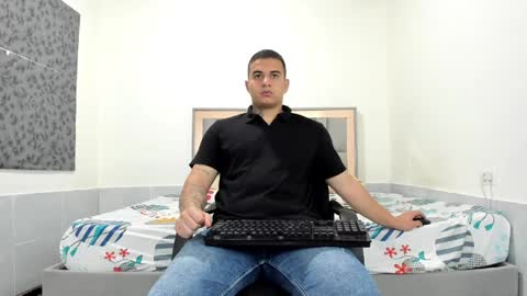 Snapshot of simonkeler chatting on May 8, 2026, 2:00 pm SIMON KELER online show from May 8, 2026, 2:00 pm