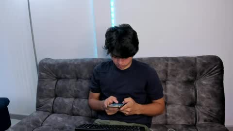 Snapshot of simonlambert__ chatting on January 20, 2025, 1:32 pm Simon online show from January 20, 2025, 1:32 pm