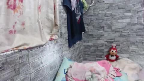 Ela online show from January 27, 2025, 10:49 pm