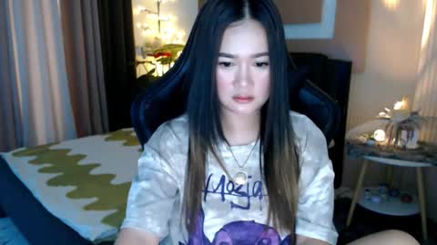 Adrianna Fowler online show from December 20, 2025, 2:18 am