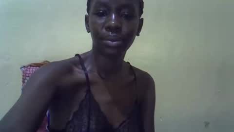simplyloy33 online show from April 30, 2026, 5:36 am