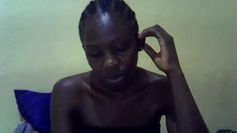 simplyloy33 online show from July 6, 2026, 8:44 am