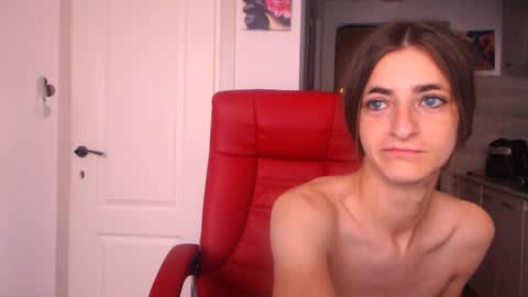 simyhvn online show from September 20, 2025, 5:19 am