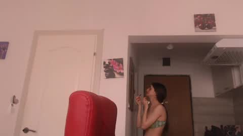 Snapshot of simyhvn chatting on June 3, 2026, 7:55 am simyhvn online show from June 3, 2026, 7:55 am