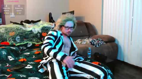 Snapshot of sin_lord chatting on November 1, 2025, 3:19 am Husky Dad online show from November 1, 2025, 3:19 am