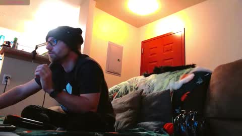 Snapshot of sin_lord chatting on November 4, 2025, 3:38 am Husky Dad online show from November 4, 2025, 3:38 am