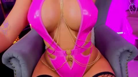 Snapshot of sin_withme_ chatting on May 30, 2026, 5:37 am Jessy online show from May 30, 2026, 5:37 am