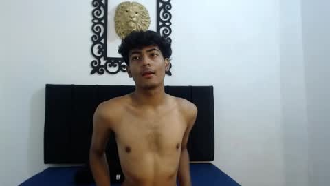Snapshot of sinboy_ chatting on April 22, 2026, 11:12 am online show from April 22, 2026, 11:12 am