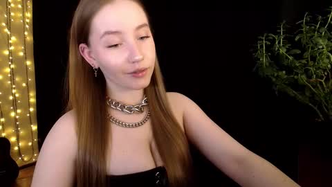 Snapshot of sindiwatsoon chatting on September 17, 2025, 1:35 pm Sindi online show from September 17, 2025, 1:35 pm