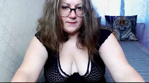 Snapshot of sindyjenice chatting on July 9, 2026, 7:23 am Angela online show from July 9, 2026, 7:23 am