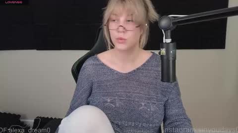 wwoooooooooooof online show from May 13, 2026, 8:49 pm