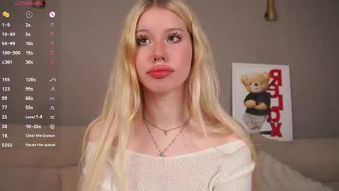 Snapshot of sinfulfairy chatting on June 1, 2026, 8:43 pm online show from June 1, 2026, 8:43 pm