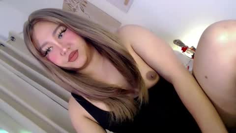 Snapshot of sinfulsiren28x chatting on April 3, 2026, 1:20 pm ANDREA online show from April 3, 2026, 1:20 pm