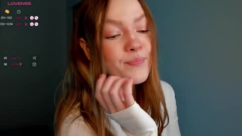 Snapshot of sinfulsmile_ chatting on December 5, 2025, 2:42 am Ivy online show from December 5, 2025, 2:42 am