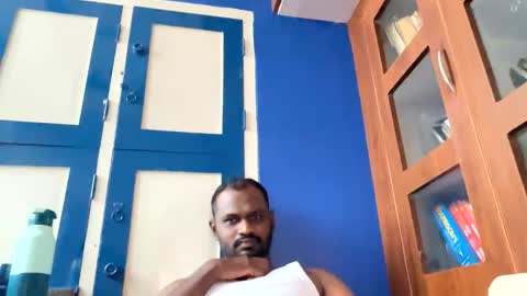 singletamilboy2 online show from March 17, 2026, 9:45 am