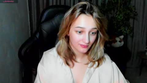 Snapshot of sinty_noria chatting on February 19, 2025, 7:50 am Sinty Noria online show from February 19, 2025, 7:50 am