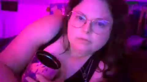 Snapshot of siofra chatting on June 27, 2026, 5:01 am Siofra online show from June 27, 2026, 5:01 am