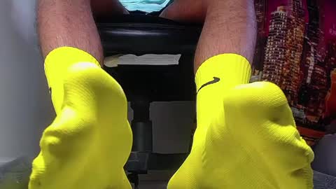 only foot                         worshipers here online show from February 7, 2025, 9:15 pm