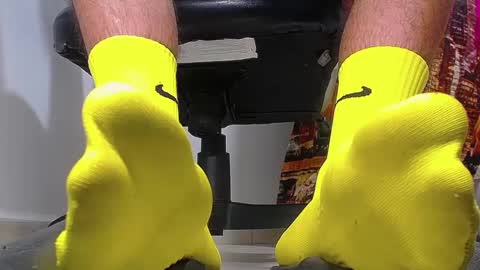 only foot                         worshipers here online show from February 8, 2025, 12:17 am