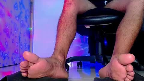 only foot                         worshipers here online show from October 7, 2025, 12:41 am