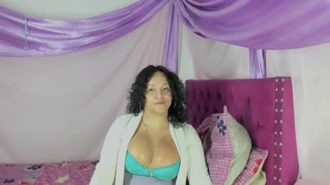 Snapshot of sirena_dirtysexxx chatting on October 12, 2025, 8:57 am Sirena Fuentes online show from October 12, 2025, 8:57 am