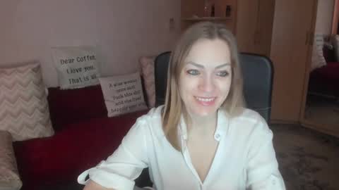 sirenasilk online show from March 19, 2026, 10:08 am