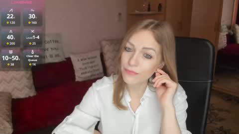 sirenasilk online show from April 22, 2026, 9:44 am