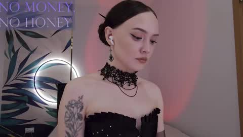 Goddess Sirena online show from March 4, 2026, 8:37 pm