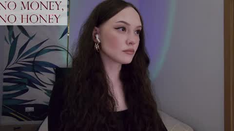 Snapshot of sirenaswhisper chatting on June 13, 2026, 8:29 pm Goddess Sirena online show from June 13, 2026, 8:29 pm