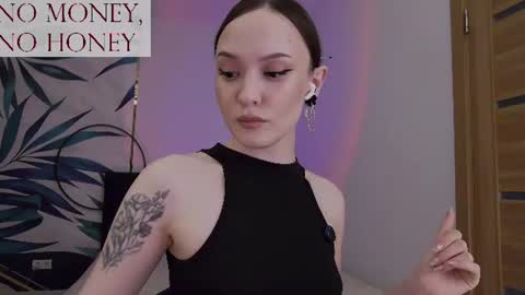 Snapshot of sirenaswhisper chatting on July 20, 2026, 5:04 pm Goddess Sirena online show from July 20, 2026, 5:04 pm