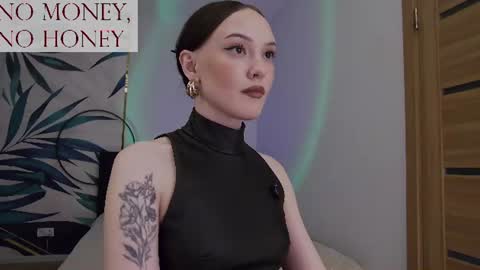 Snapshot of sirenaswhisper chatting on July 23, 2026, 1:58 am Goddess Sirena online show from July 23, 2026, 1:58 am