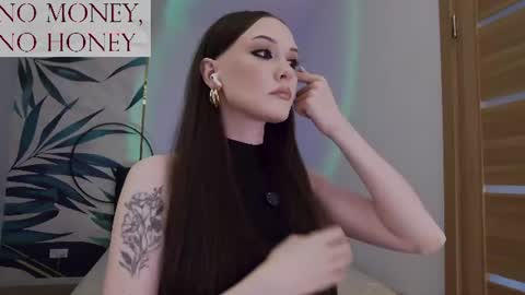 Snapshot of sirenaswhisper chatting on July 31, 2026, 3:00 pm Goddess Sirena online show from July 31, 2026, 3:00 pm