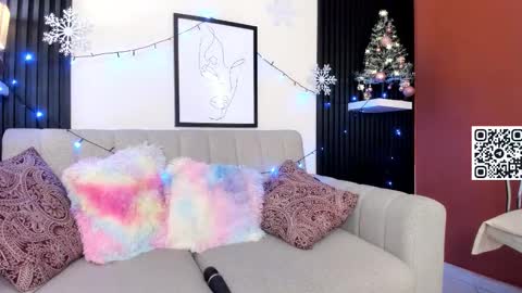 Snapshot of sirenita_xoxo chatting on November 27, 2025, 11:23 am Sirenita online show from November 27, 2025, 11:23 am