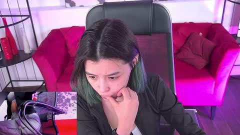 Snapshot of sirenmystique chatting on May 12, 2026, 7:33 pm Si online show from May 12, 2026, 7:33 pm