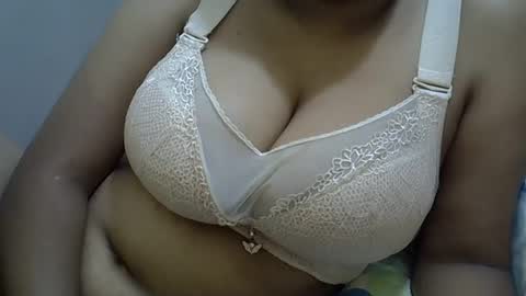 Snapshot of sisibrown97 chatting on March 8, 2025, 9:28 am brown online show from March 8, 2025, 9:28 am