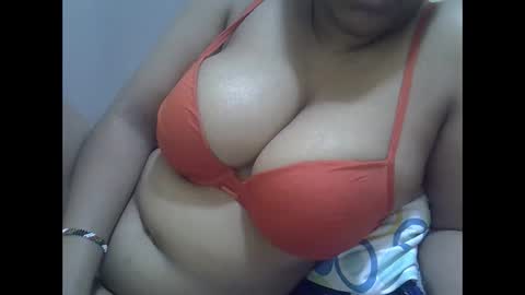 Snapshot of sisibrown97 chatting on November 2, 2025, 9:22 am brown online show from November 2, 2025, 9:22 am