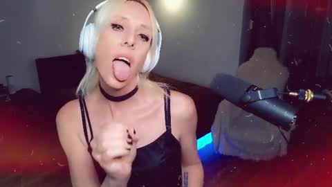 Ashleigh Mak online show from June 22, 2026, 9:56 pm