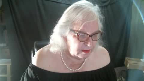Snapshot of sissydianetx chatting on February 9, 2025, 1:56 pm Sissy Diane online show from February 9, 2025, 1:56 pm