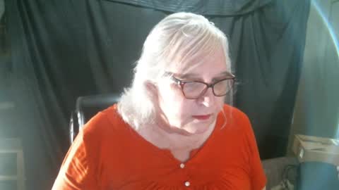 Snapshot of sissydianetx chatting on February 10, 2025, 12:30 am Sissy Diane online show from February 10, 2025, 12:30 am