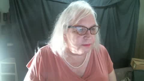 Snapshot of sissydianetx chatting on February 17, 2025, 12:21 am Sissy Diane online show from February 17, 2025, 12:21 am