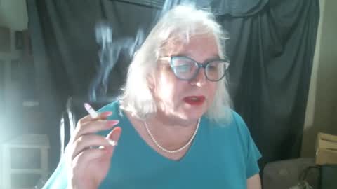 Snapshot of sissydianetx chatting on March 6, 2025, 12:32 am Sissy Diane online show from March 6, 2025, 12:32 am